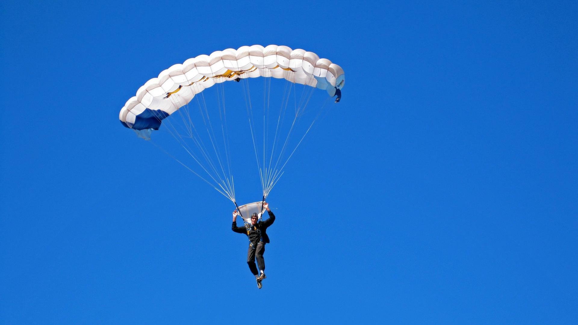 德国马术协会建立马术运动伤害预防中心，保障运动员安全。，马术德国队